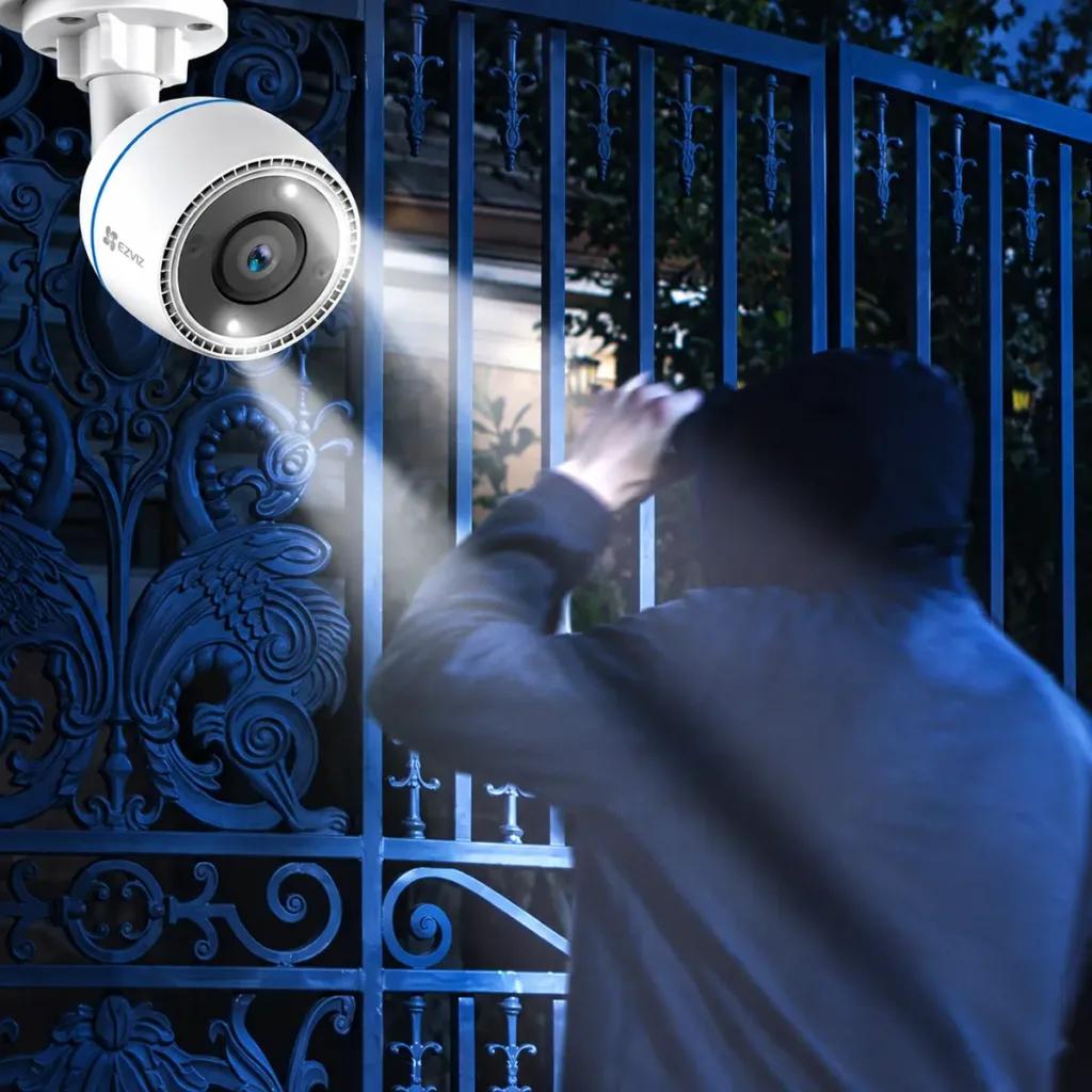 EZVIZ H3c 5MP Wi-Fi kültéri IP kamera mesterséges intelligenciával, éjjellátó funkcióval, kétirányú hanggal és IP67 védettséggel